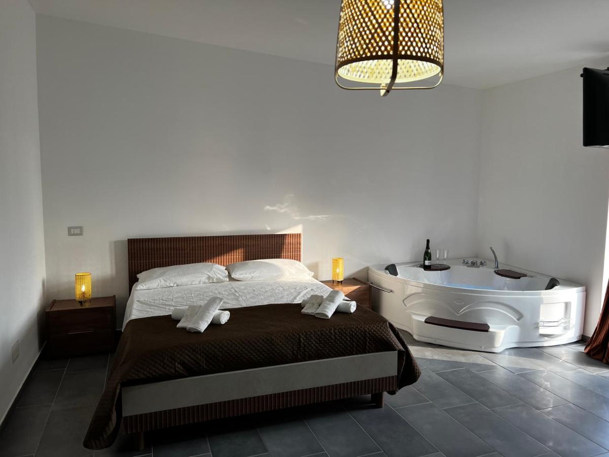 Habitat Luxury Suites Bellona エクステリア 写真