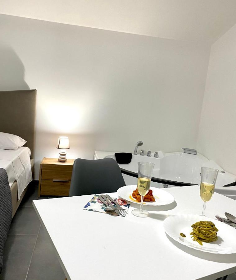 Habitat Luxury Suites Bellona エクステリア 写真